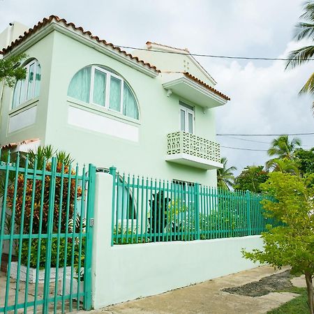 Numero Uno Beach Apartments San Juan Extérieur photo