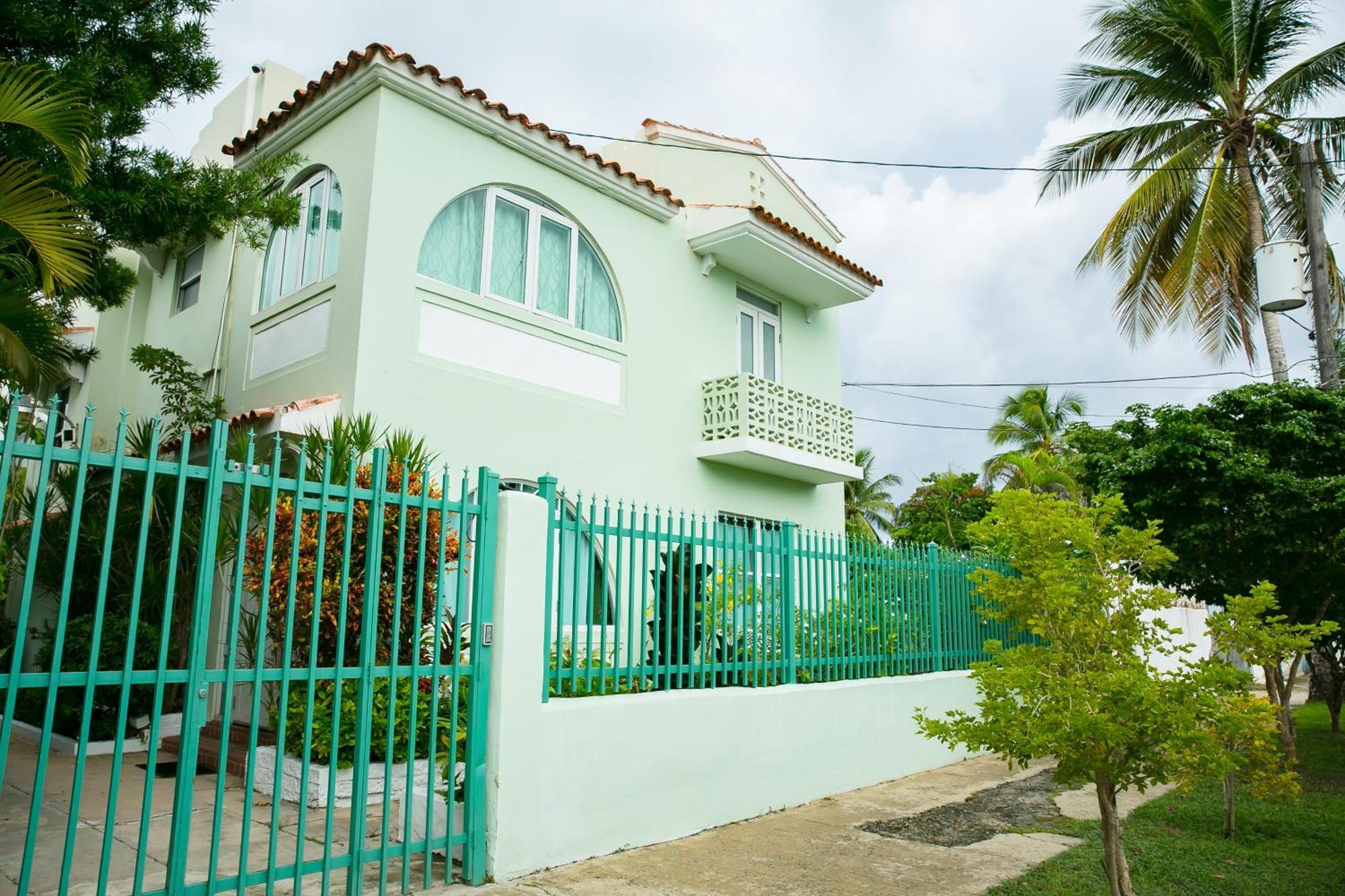 Numero Uno Beach Apartments San Juan Extérieur photo