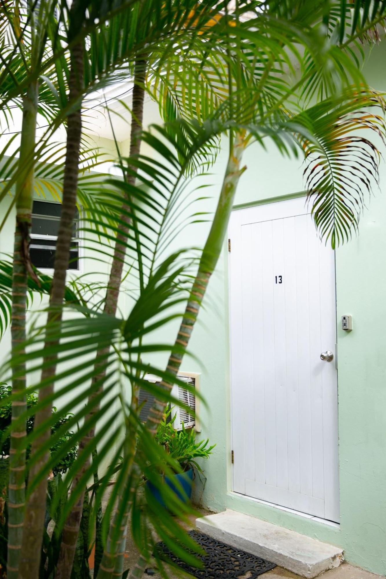 Numero Uno Beach Apartments San Juan Extérieur photo