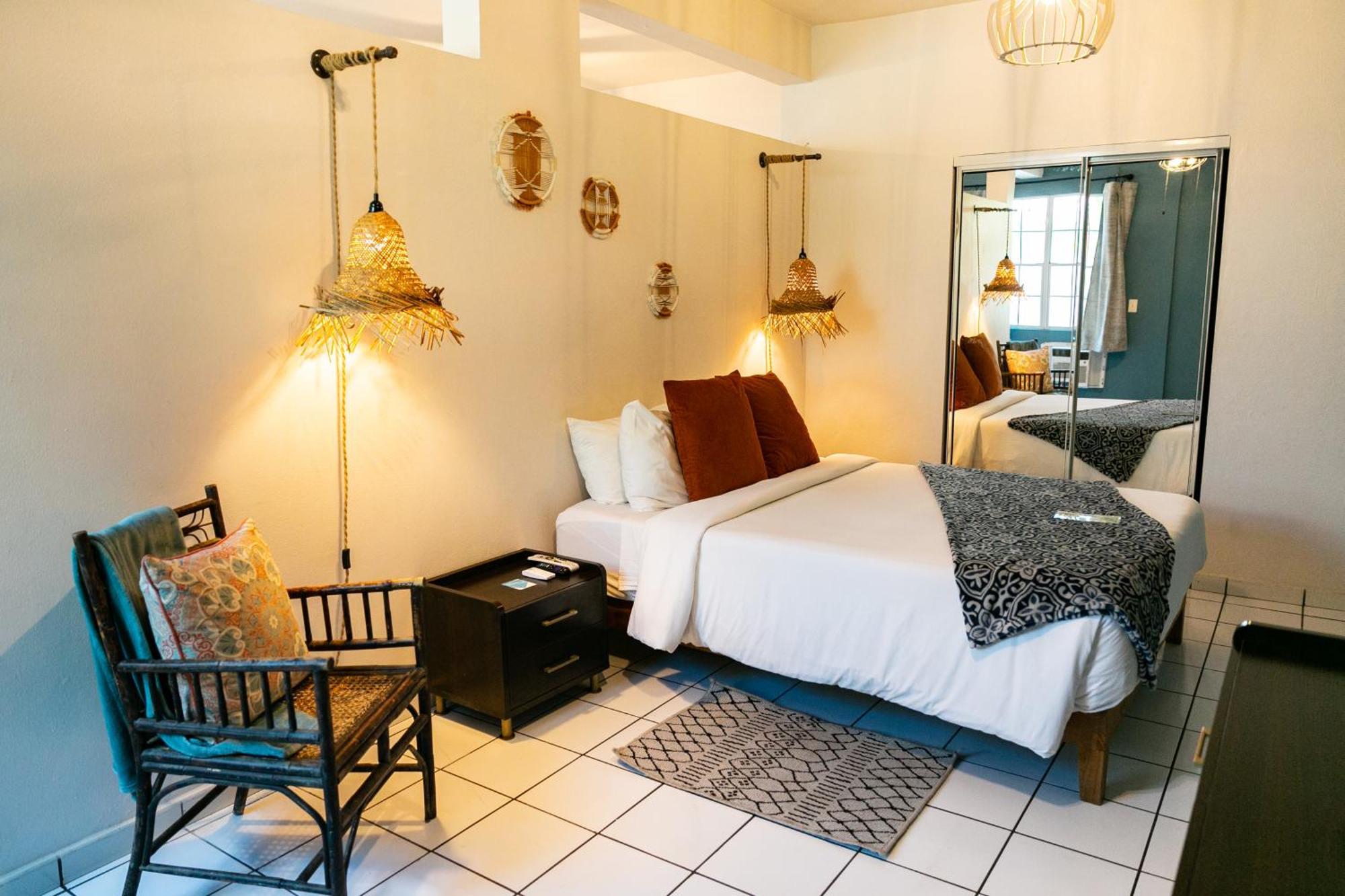 Numero Uno Beach Apartments San Juan Extérieur photo